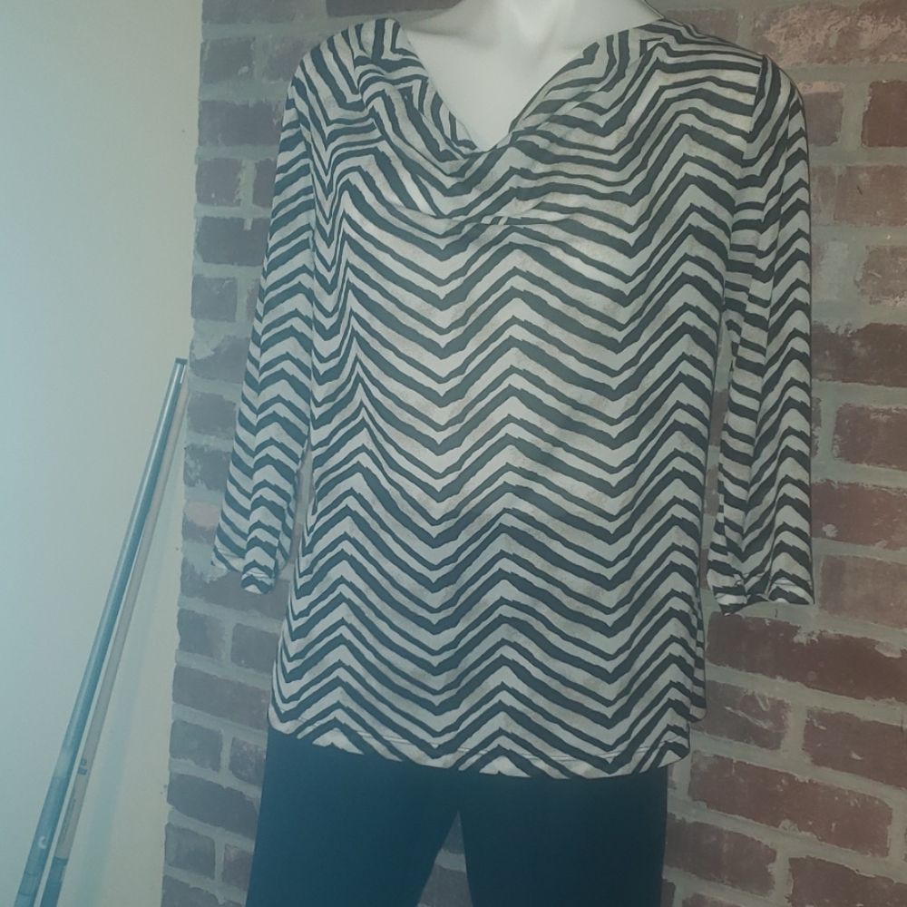 3/4 sleeve zebra shirt